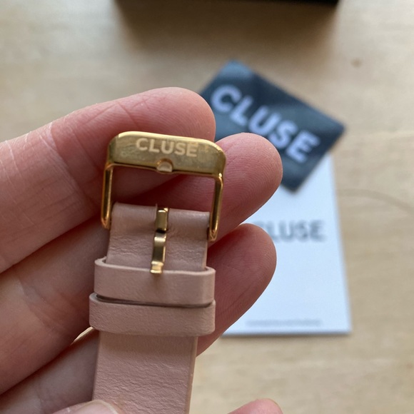 Cluse women’s watch - rose gold and baby pink - Picture 10 of 12